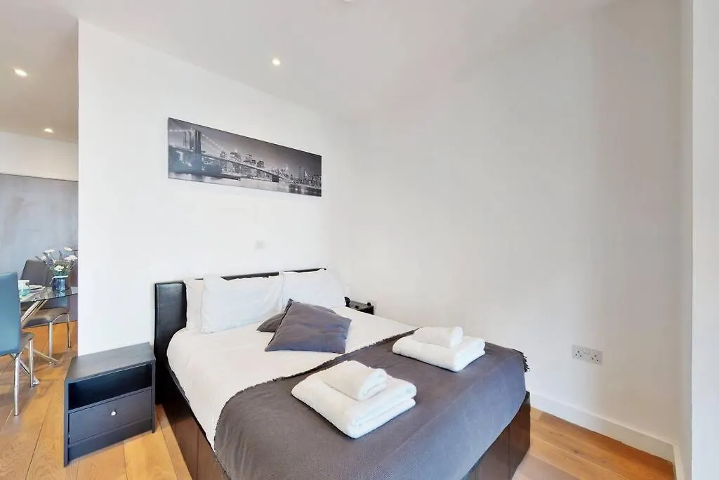 Superb Studio In Greenwich With Balcony & Roof Top London United Kingdom